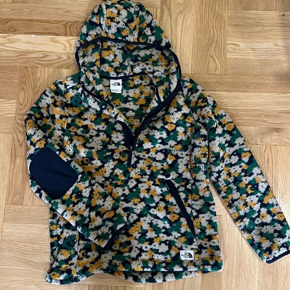 North face fleece pullover sweater with hood